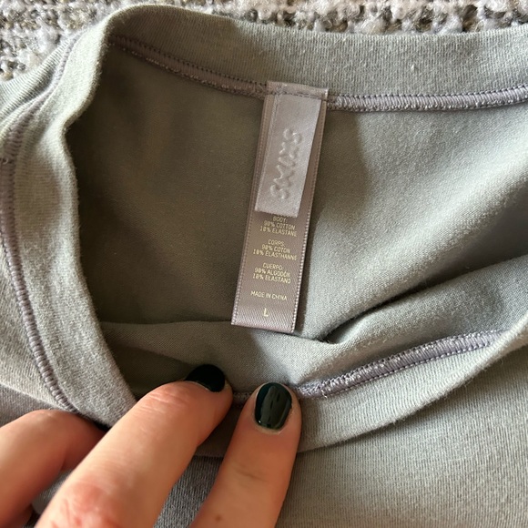 Skims LS Shirt - Picture 2 of 3